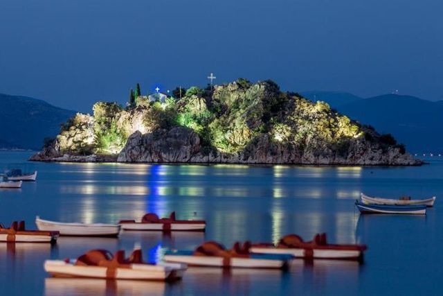 Tolo - The small island of Koronisi by night